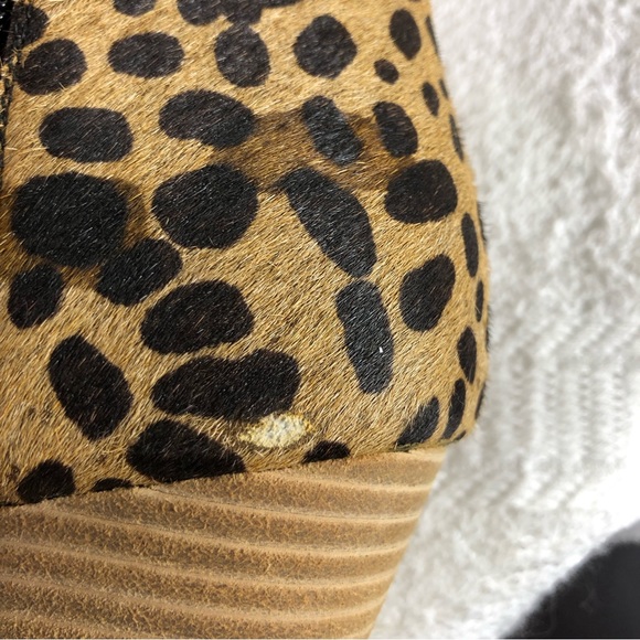Find women’s cheetah print faux calf hair Lyle 1W4002 stack heeled bootie Sz 7.5 - Picture 7 of 9